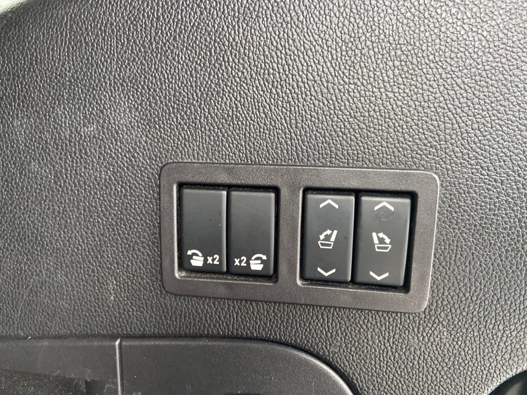 Used 2018 GMC Yukon Denali w/ Open Road Package image 13