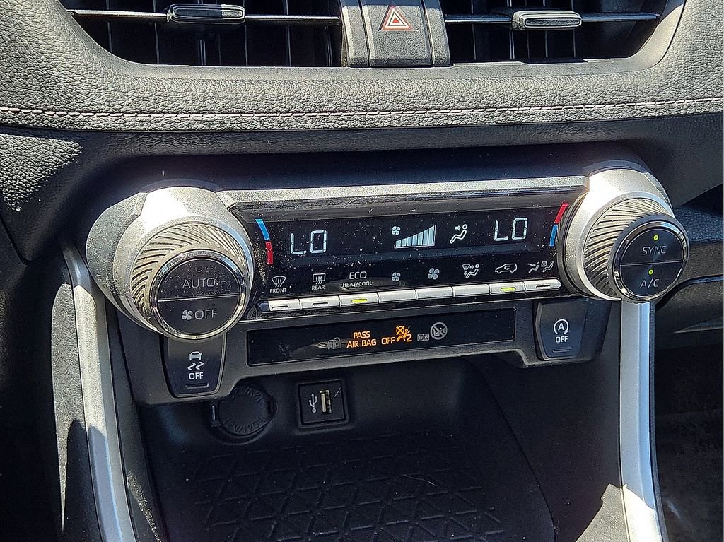Used 2023 Toyota RAV4 XLE image 28