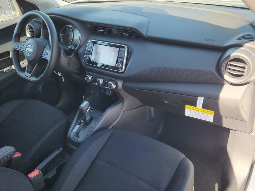 New 2025 Nissan Kicks Play S image 12