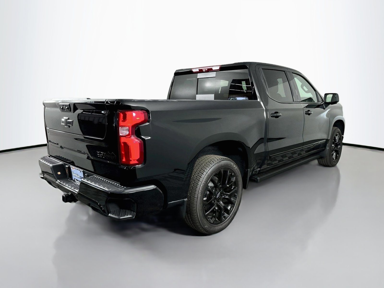 New 2026 Chevrolet Silverado 1500 High Country w/ Midnight Edition AWD/4WD image 7