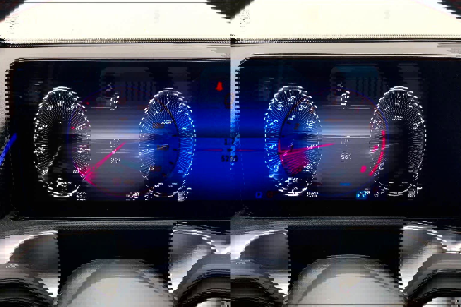 Used 2025 Mercedes-Benz GLB 250 image 22