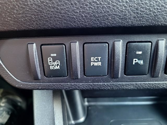 Used 2017 Toyota Tacoma TRD Pro AWD/4WD image 18