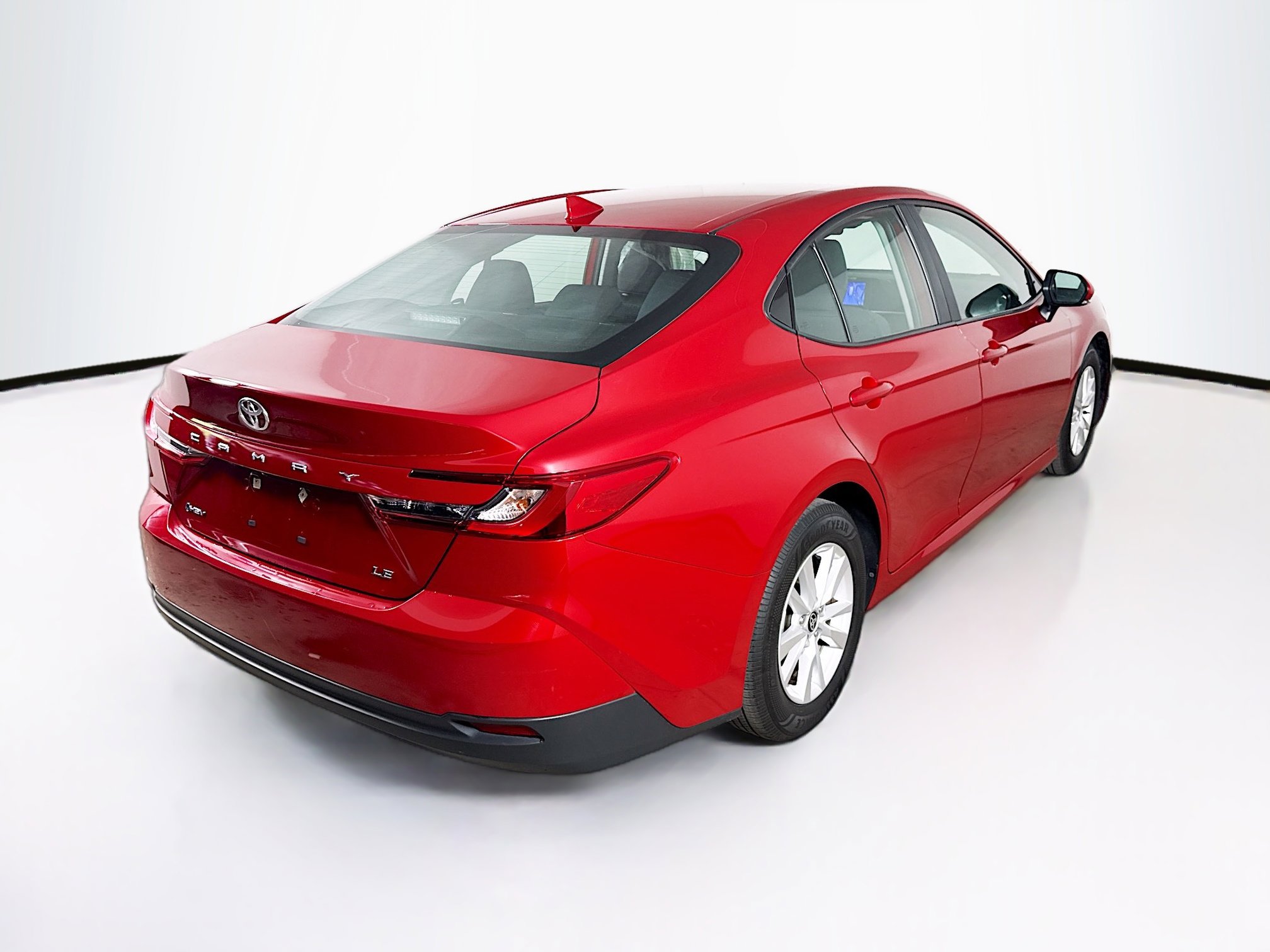 Used 2025 Toyota Camry LE FWD image 31