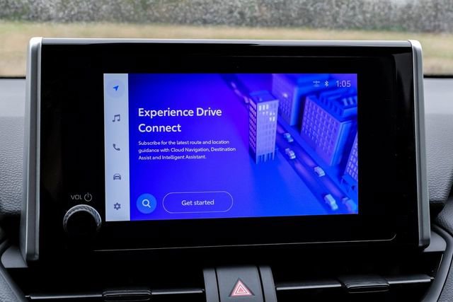 Used 2025 Toyota RAV4 XLE image 31