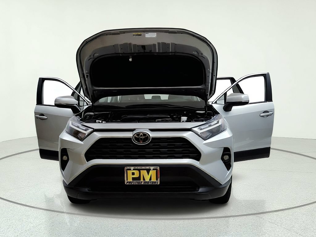 Used 2025 Toyota RAV4 XLE w/ Convenience Package AWD/4WD image 12