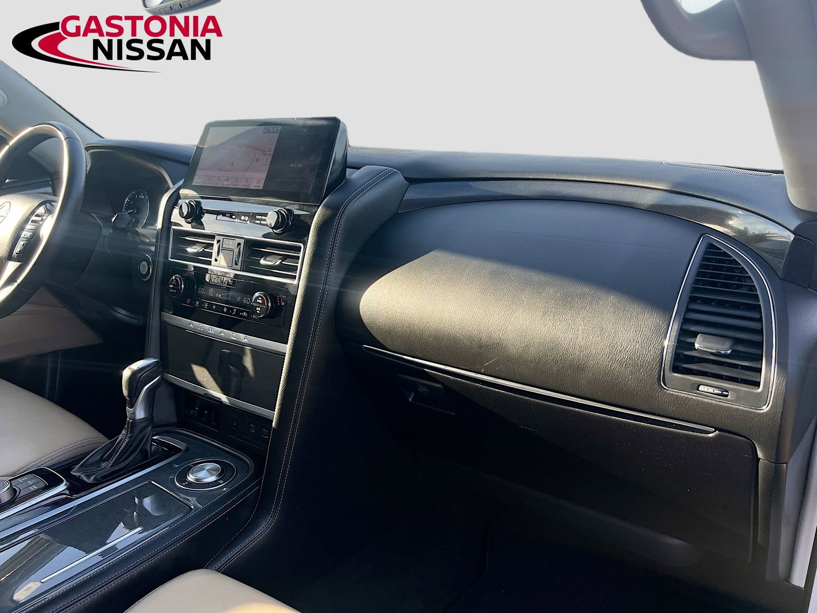 Used 2023 Nissan Armada SV image 39