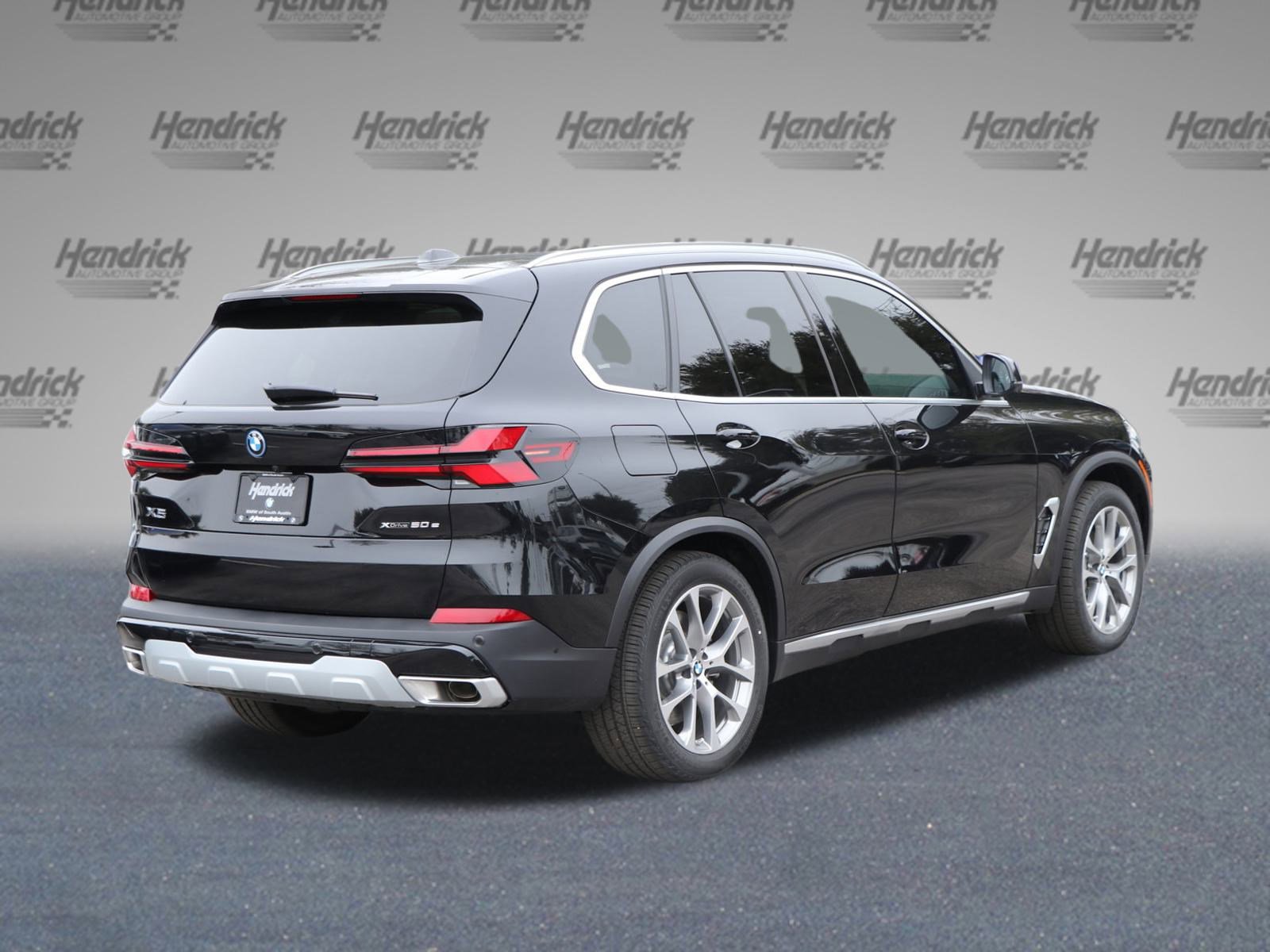 Certified 2025 BMW X5 xDrive50e w/ Parking Assistance Package image 10