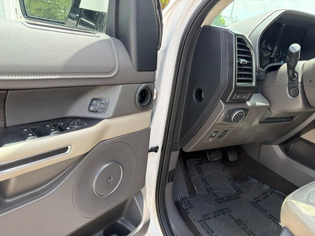 Used 2019 Ford Expedition Limited w/ Special Edition Package RWD image 13
