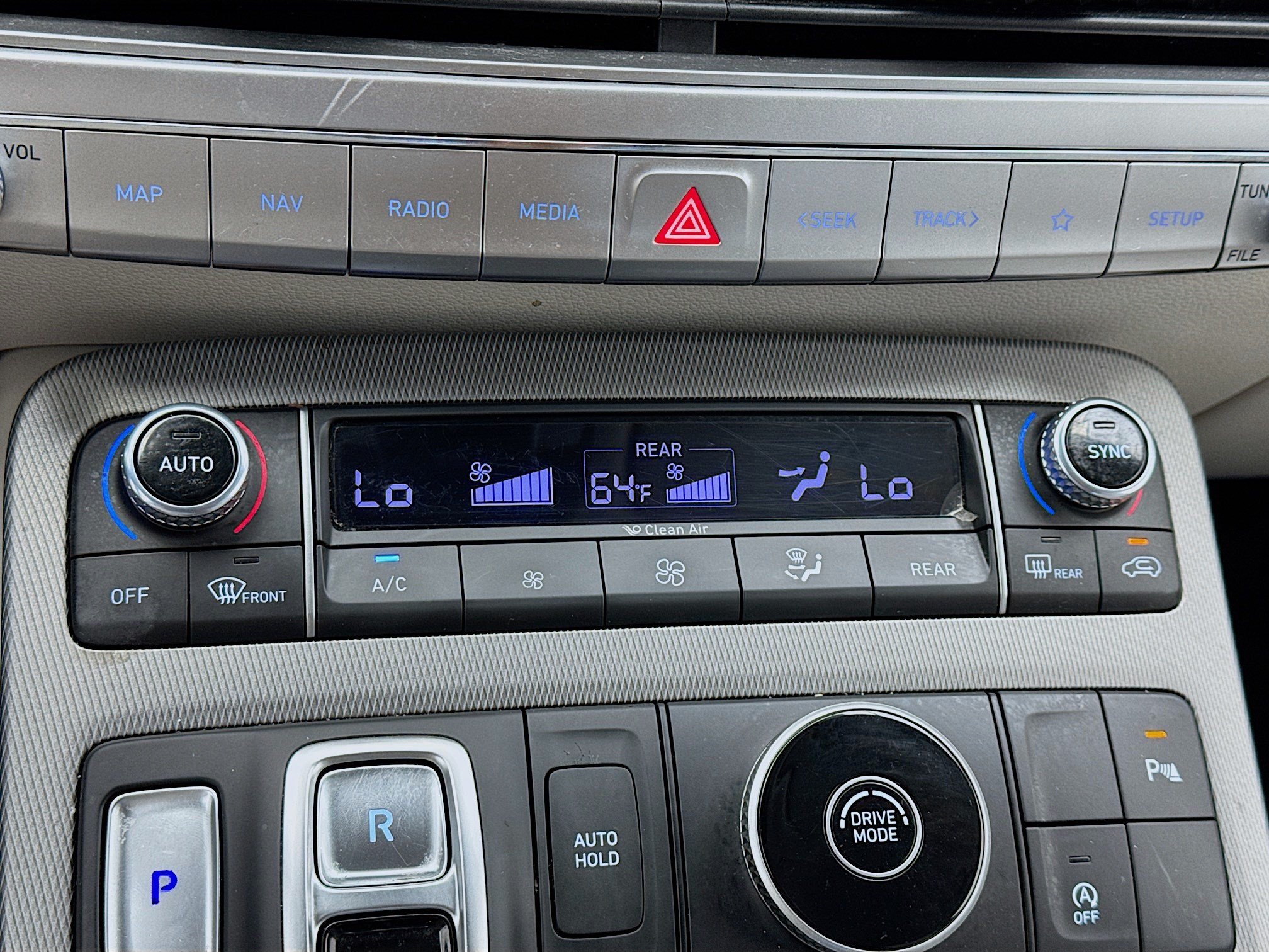 Used 2022 Hyundai Palisade SEL w/ Premium Package FWD image 12
