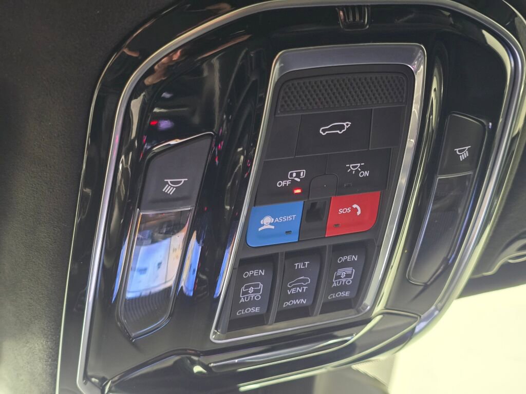 Used 2024 Jeep Grand Wagoneer Series II w/ Quick Order Packagew 28T image 40