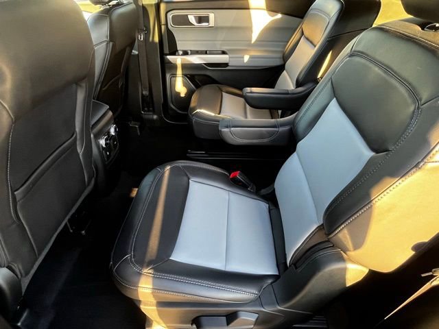 Used 2023 Ford Explorer XLT w/ Equipment Group 202A image 28