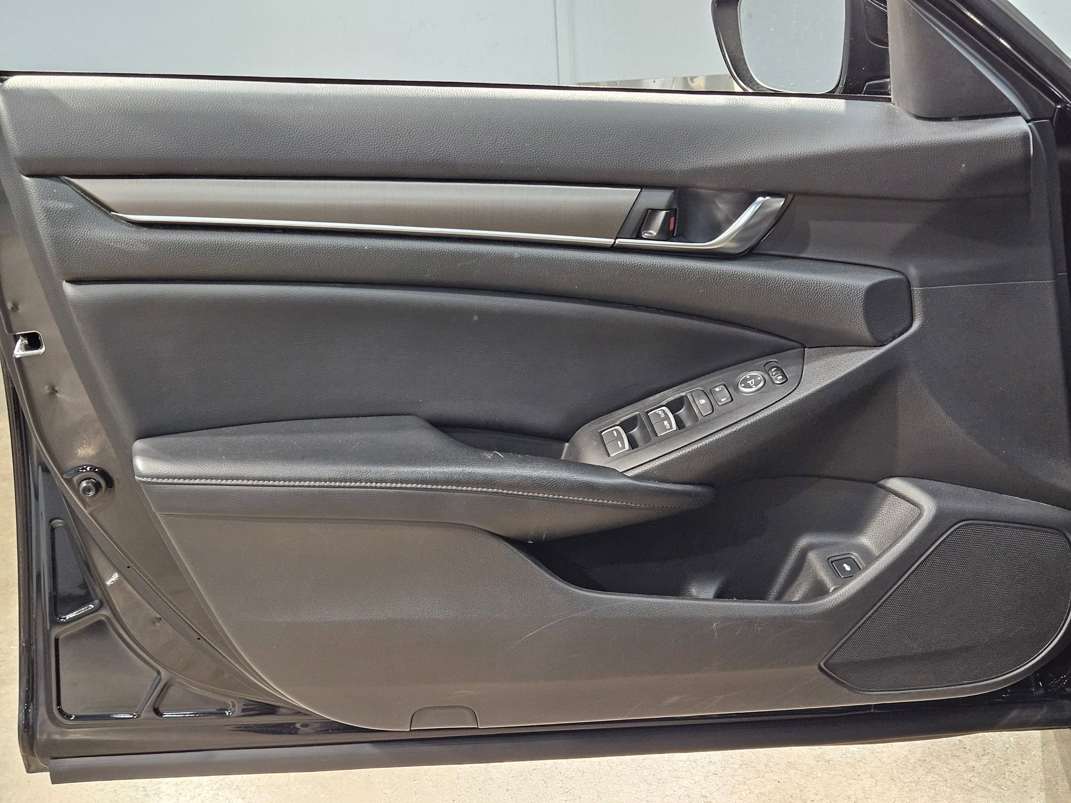 Used 2018 Honda Accord LX image 20