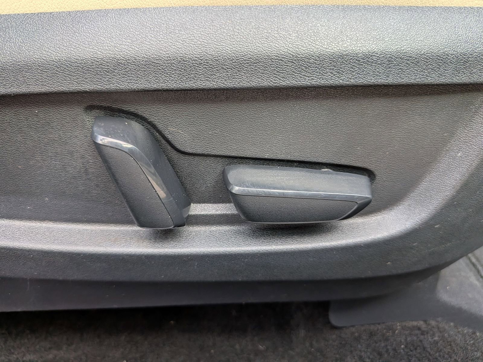 Used 2019 INFINITI QX50 Essential w/ Premium Heat Package image 42