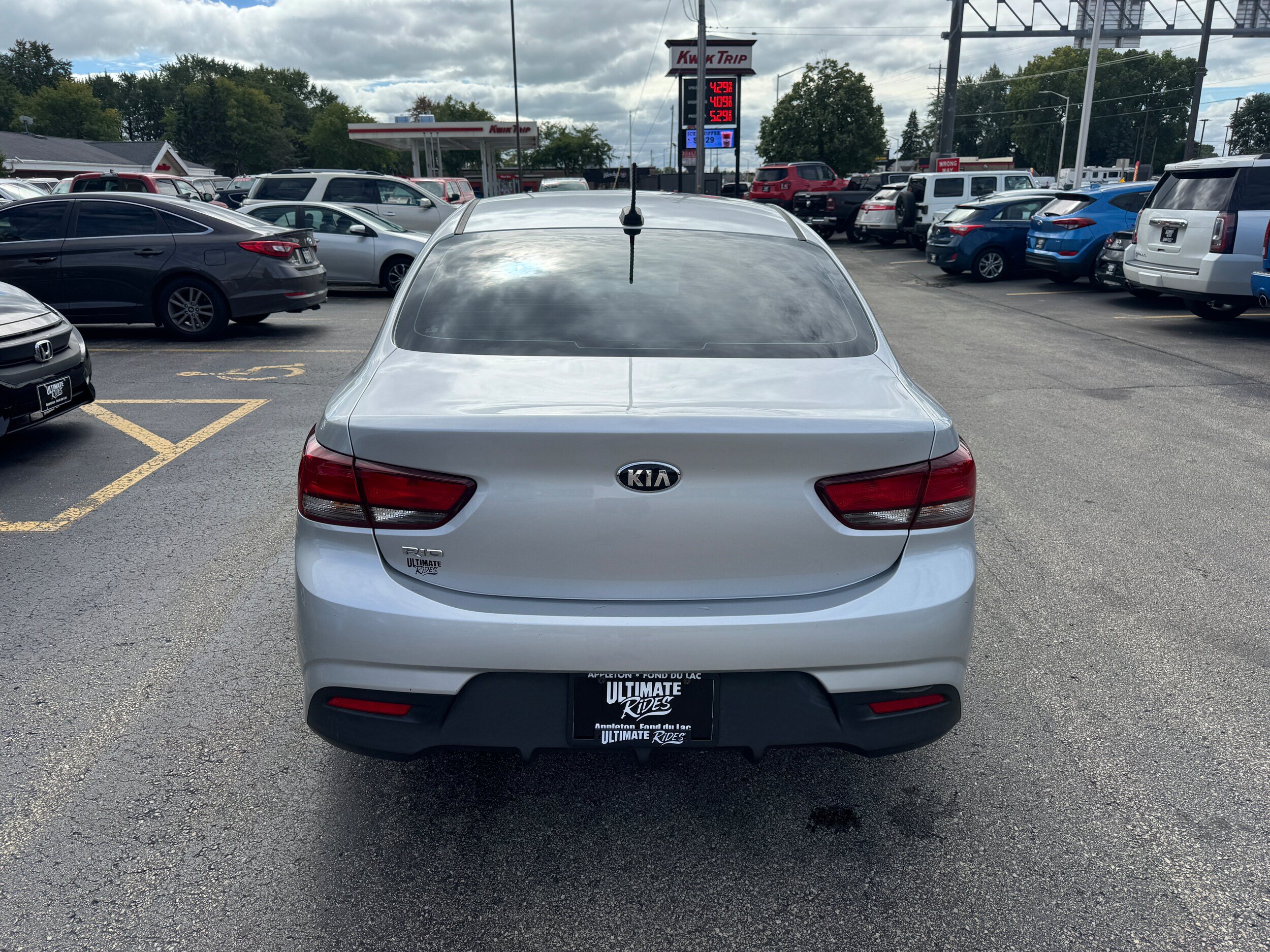 Used 2018 Kia Rio LX FWD image 4