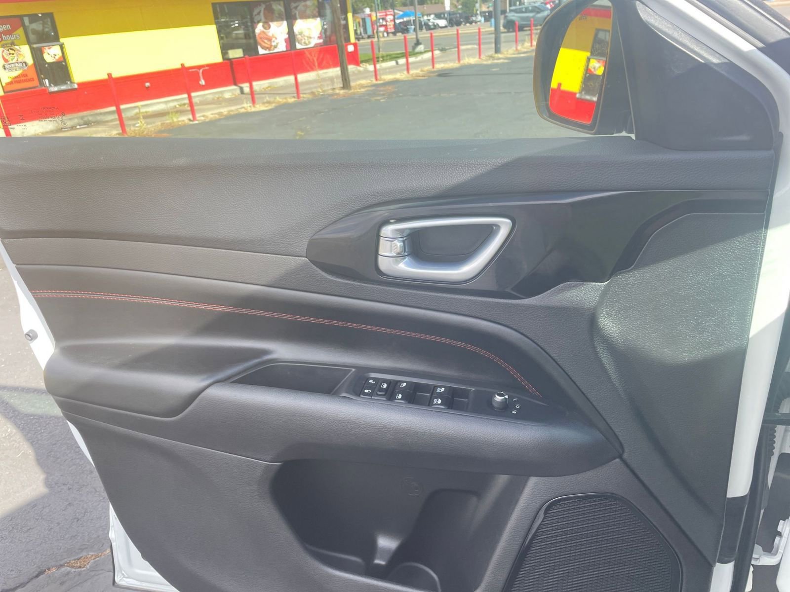 Used 2025 Jeep Compass Trailhawk image 20