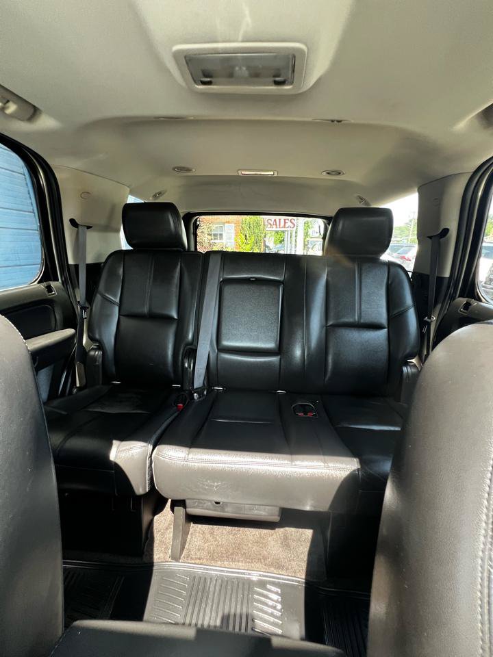 Used 2013 Chevrolet Tahoe LT w/ Luxury Package AWD/4WD image 26