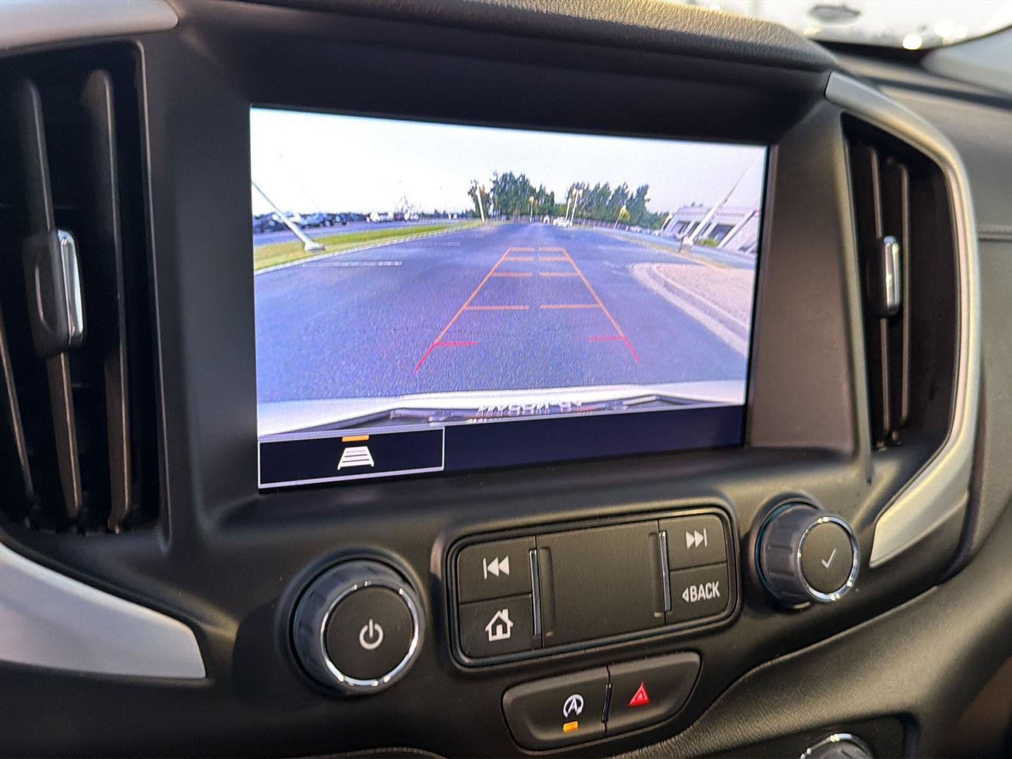 Used 2023 GMC Terrain SLT FWD image 24