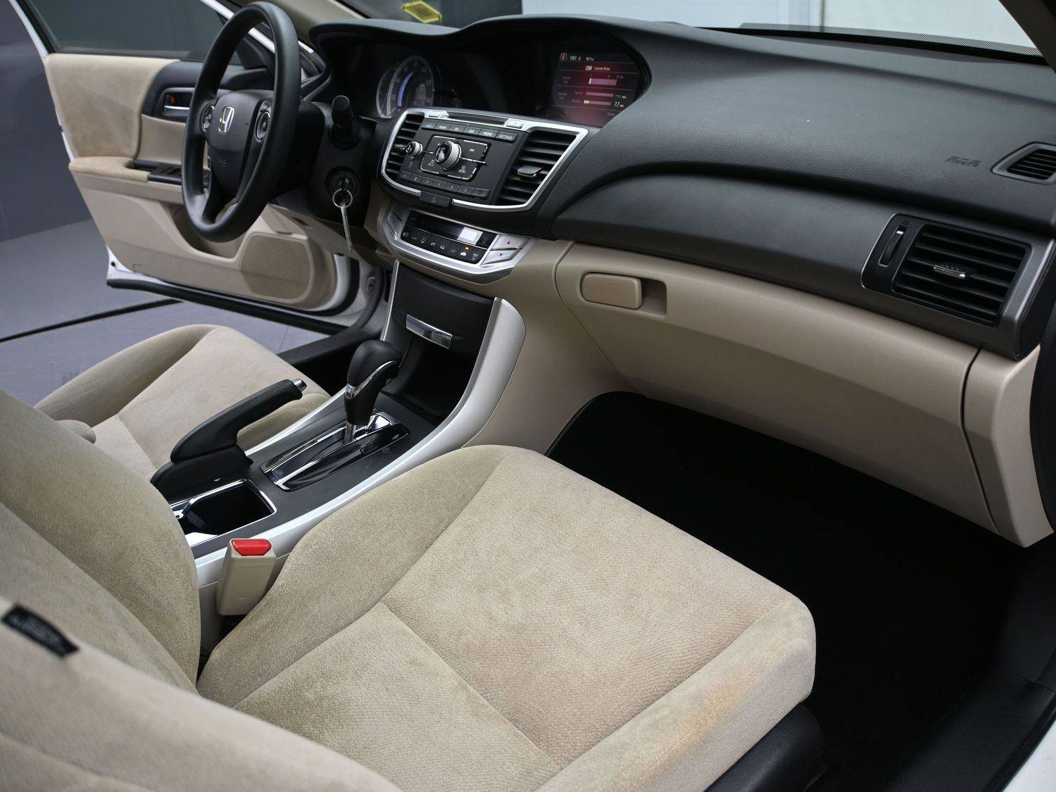 Used 2013 Honda Accord LX image 16