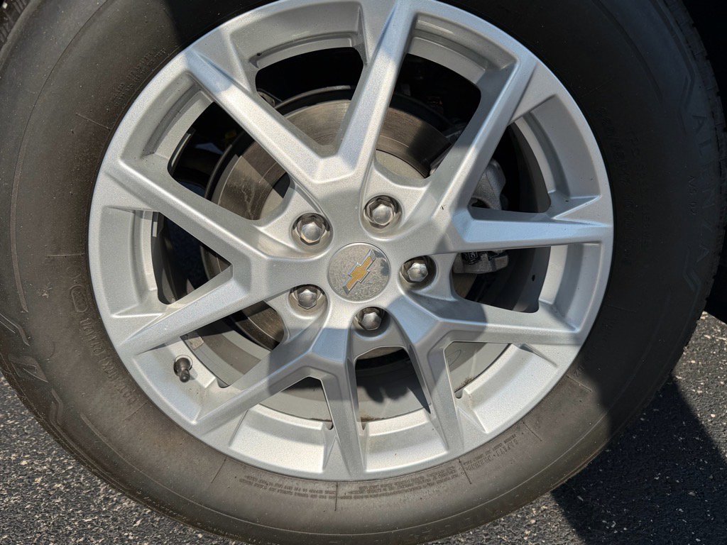 Used 2023 Chevrolet Equinox LT w/ Driver Convenience Package image 13