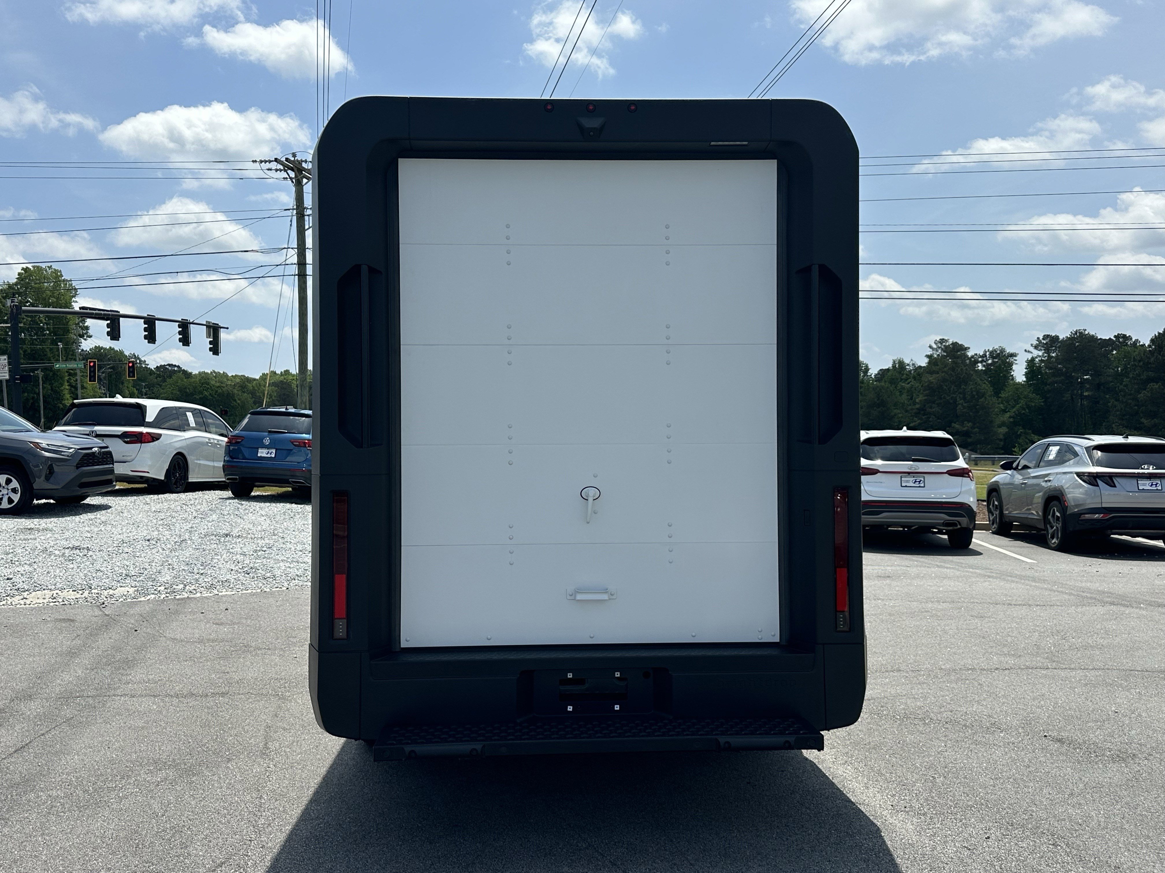 Used 2024 Chevrolet Brightdrop 600 w/ Commercial Equipment Package AWD/4WD image 8