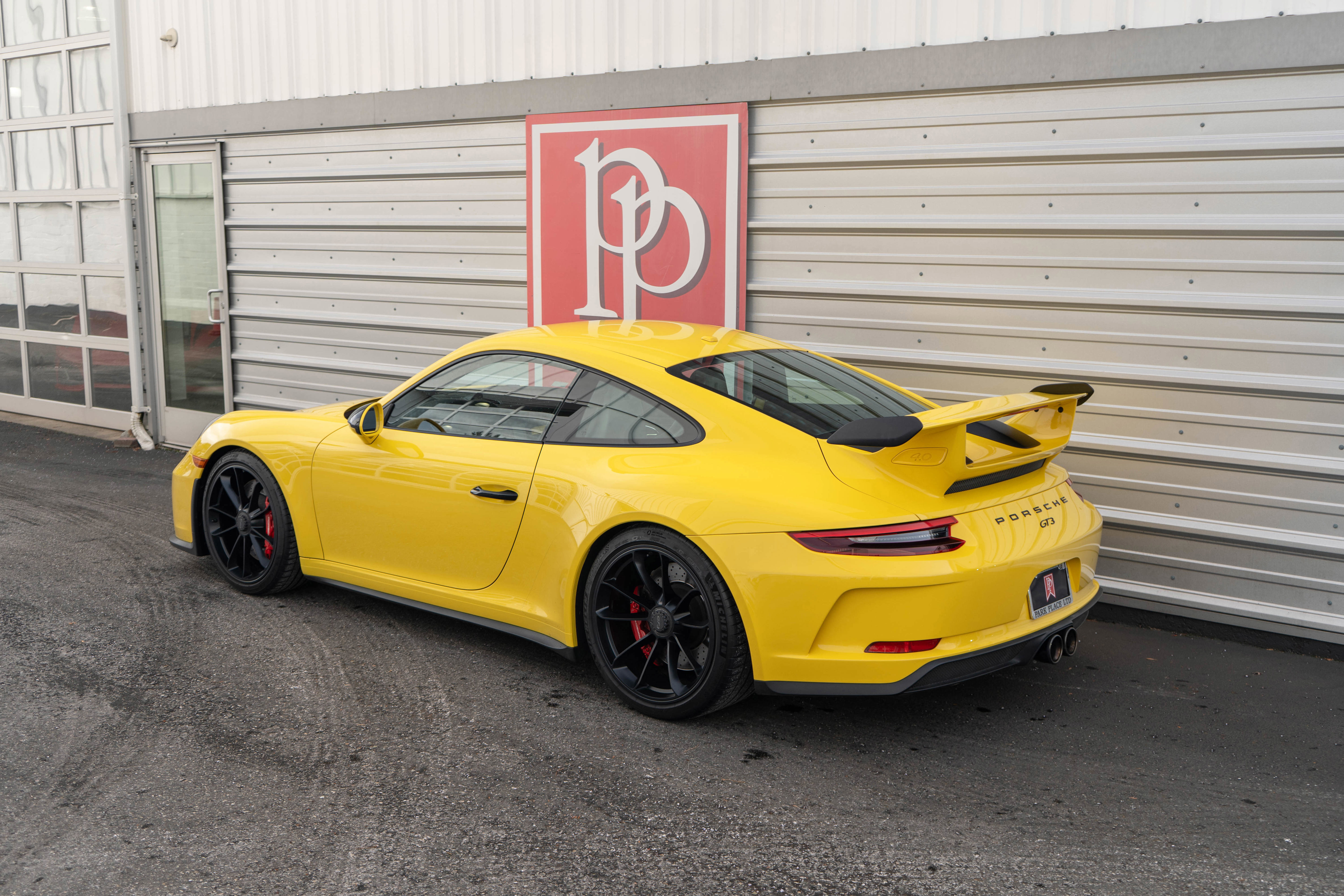 Used 2018 Porsche 911 GT3 w/ Sport Chrono Package RWD image 41