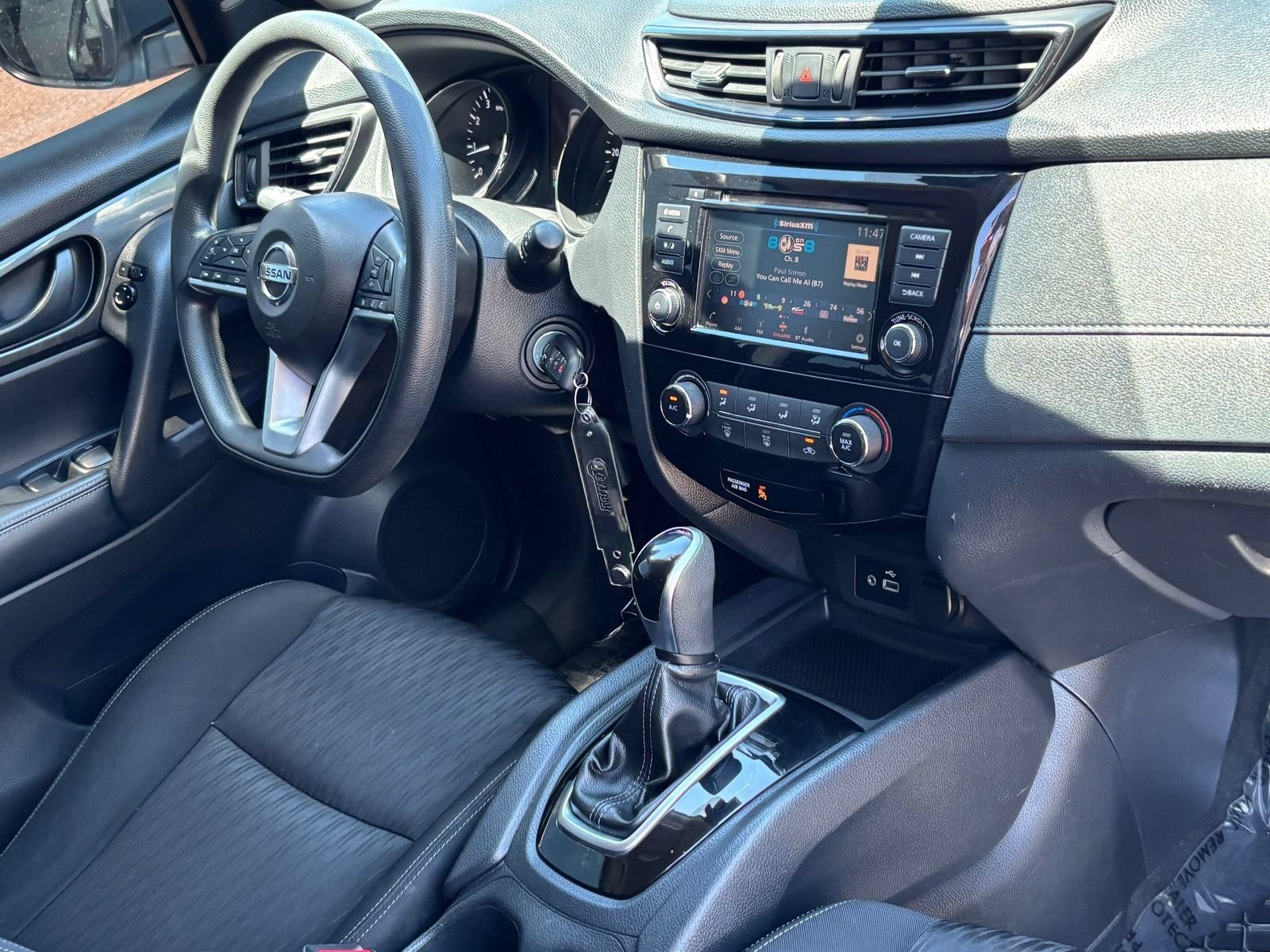 Used 2020 Nissan Rogue S FWD image 9