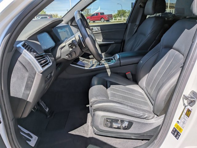 Used 2021 BMW X5 M50i w/ Executive Package AWD/4WD image 16
