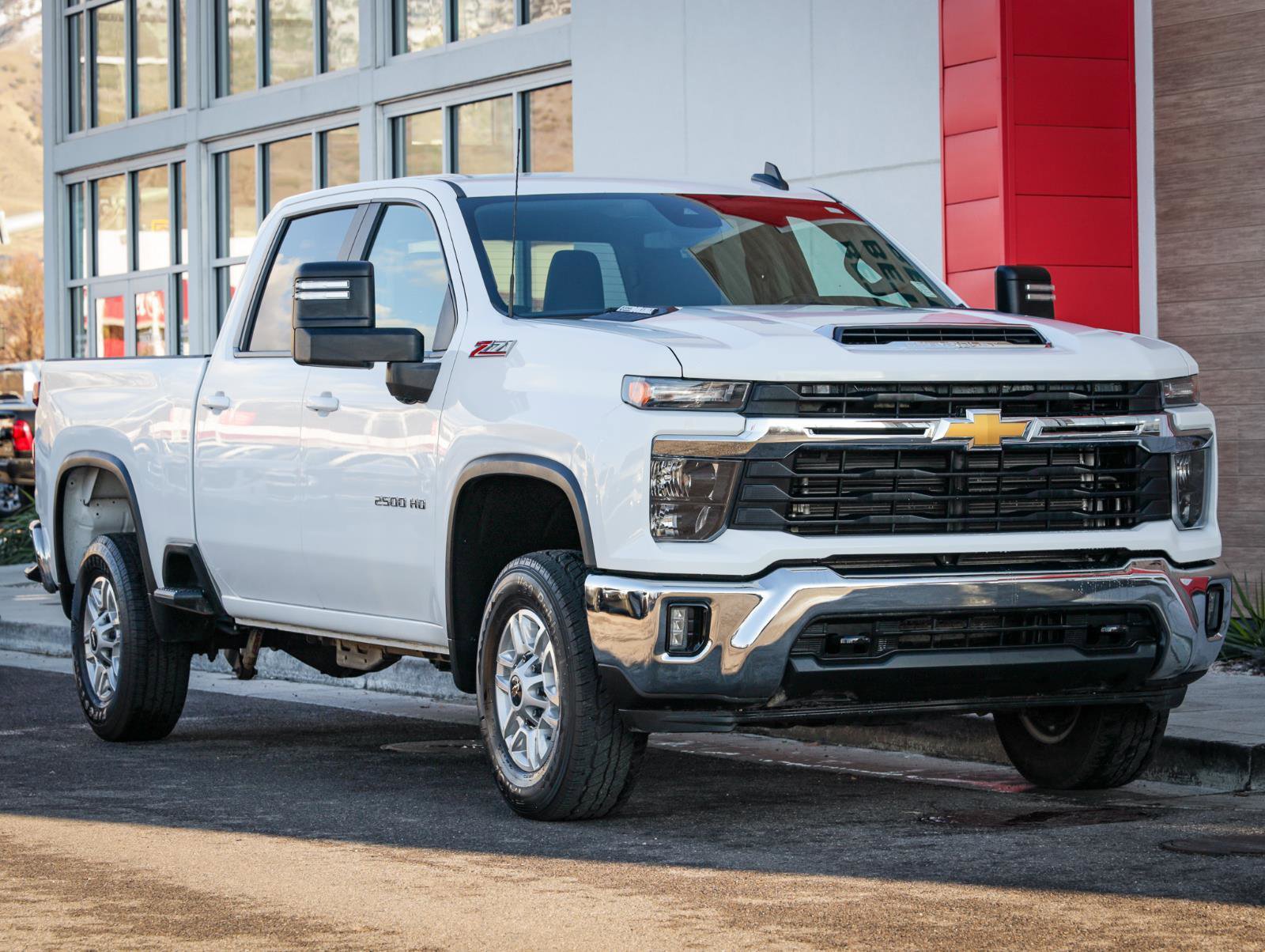 Used 2024 Chevrolet Silverado 2500 LT w/ Convenience Package image 1