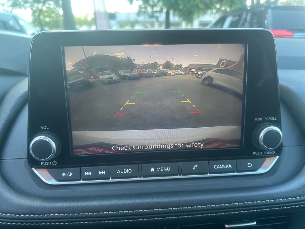 Used 2024 Nissan Rogue SV AWD/4WD image 17