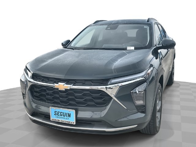 Used 2025 Chevrolet Trax LT FWD image 1