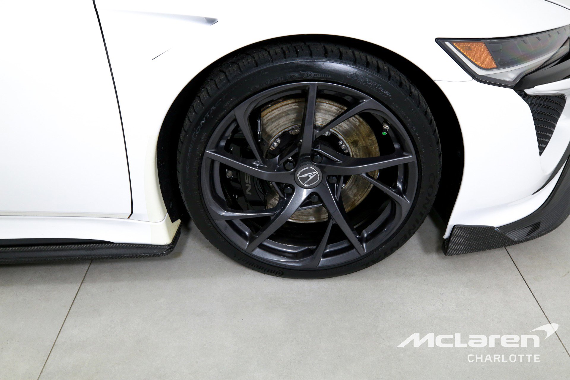 Used 2018 Acura NSX image 26