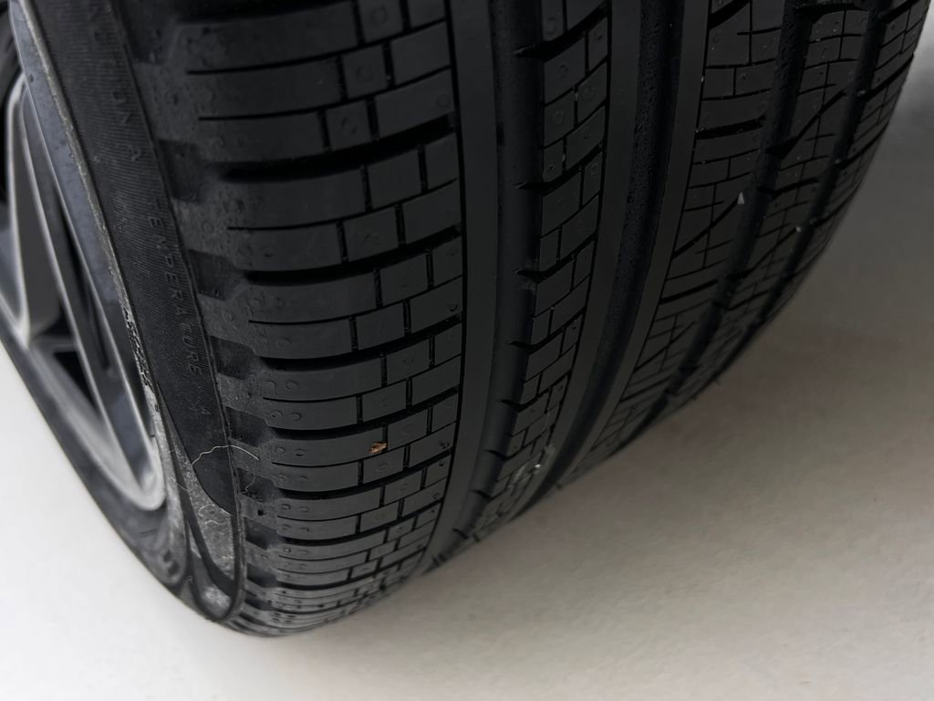 Used 2024 Porsche Macan GTS image 30