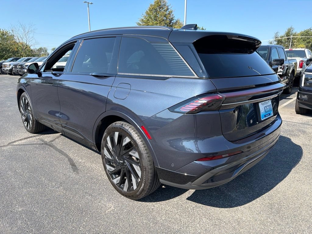 Used 2024 Lincoln Nautilus Reserve w/ Equipment Group 202A AWD/4WD image 4