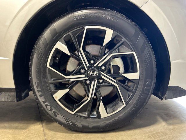 Used 2025 Hyundai Sonata SEL FWD image 11