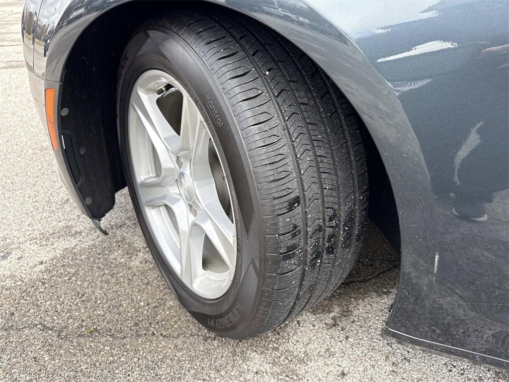 Used 2021 Chevrolet Camaro LT image 29