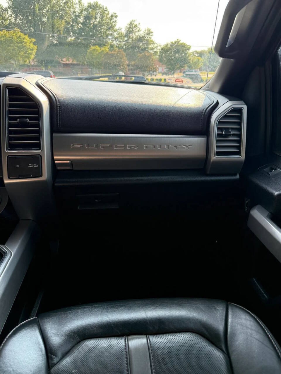 Used 2021 Ford F450 Platinum w/ FX4 Off-Road Package AWD/4WD image 31