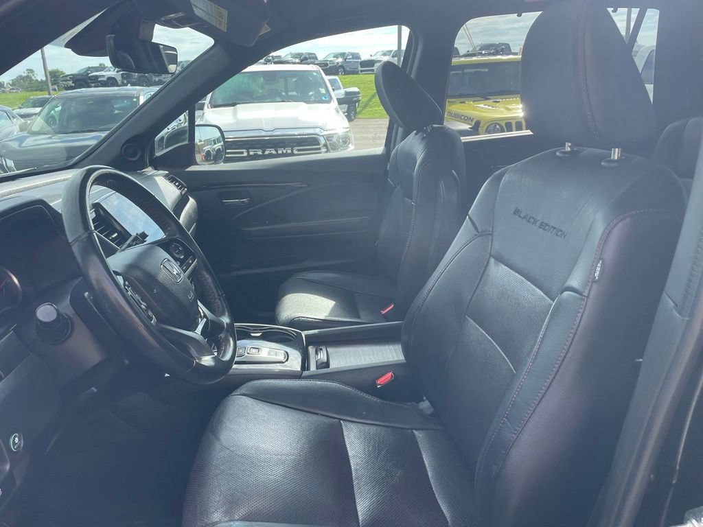 Used 2020 Honda Pilot Black Edition image 2
