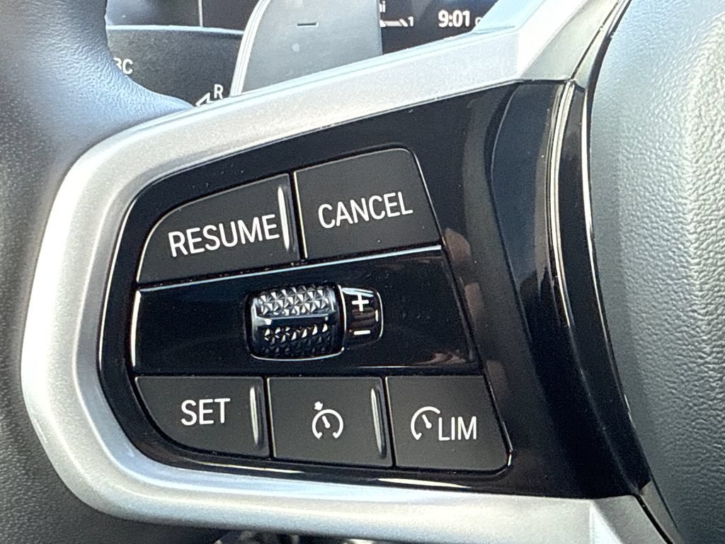 Used 2026 BMW 330i Sedan w/ M Sport Package RWD image 28