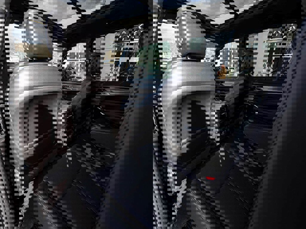 New 2025 Jeep Wagoneer Series III image 28