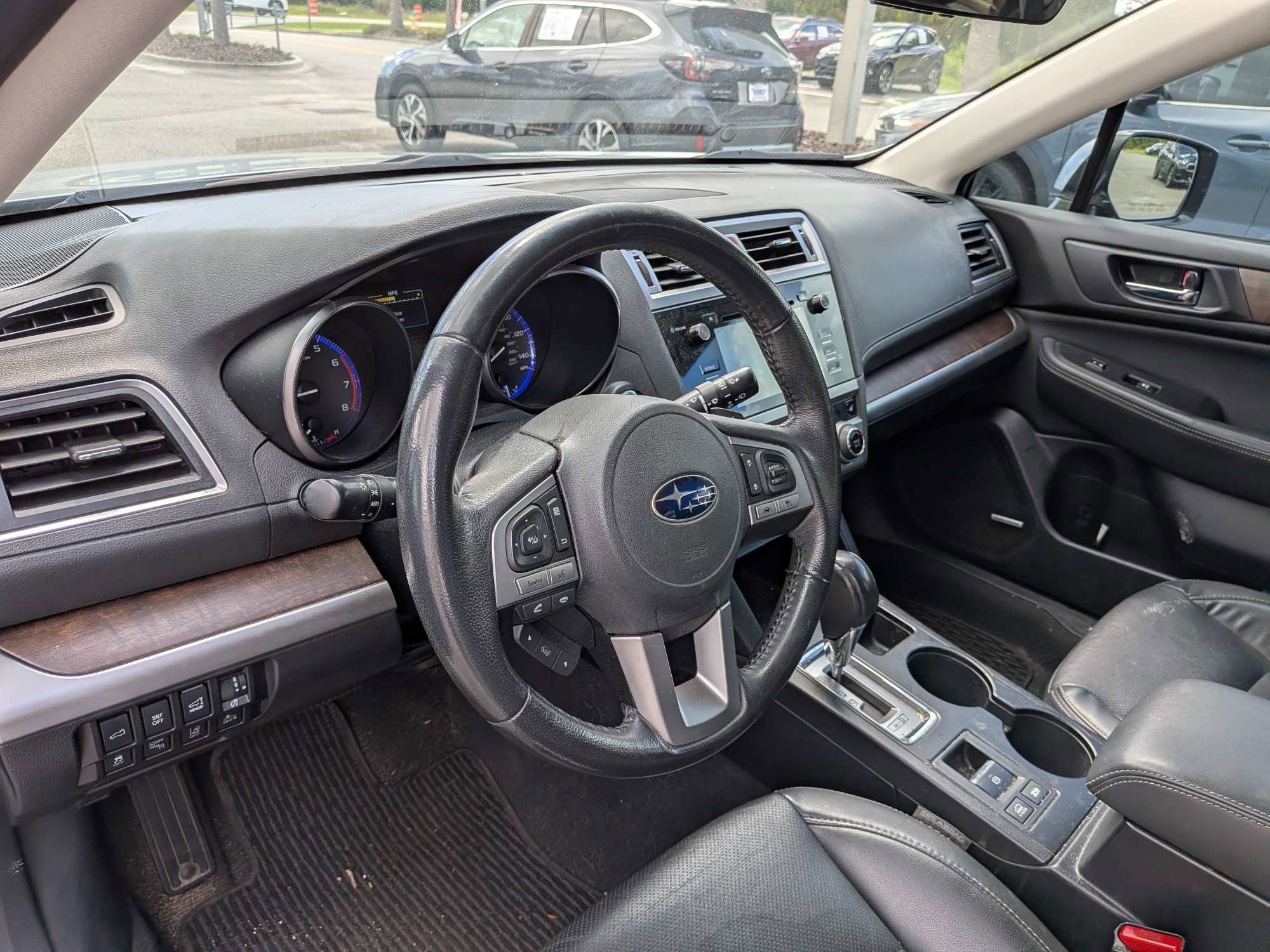 Used 2017 Subaru Outback 2.5i Limited AWD/4WD image 12