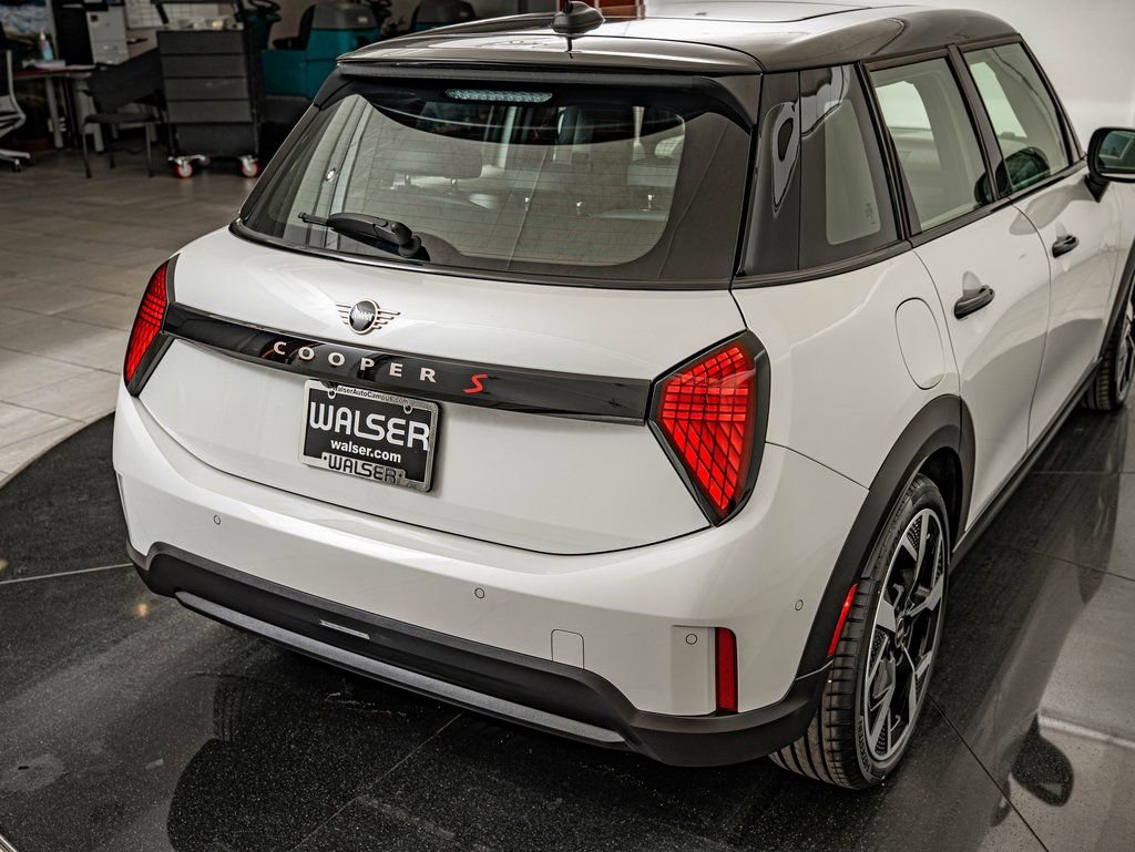 Certified 2025 MINI Cooper S image 16