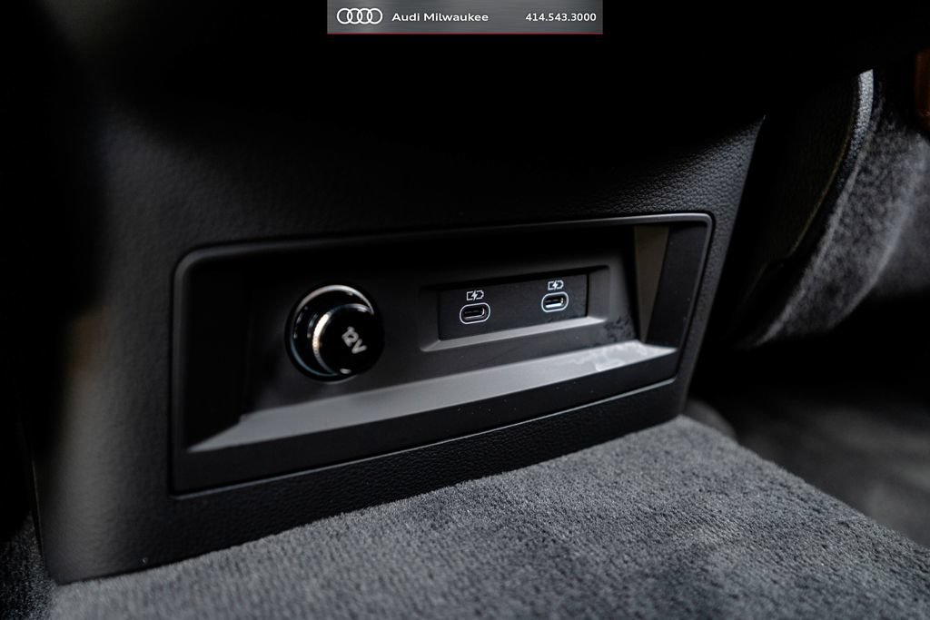 Used 2023 Audi Q7 3.0T Premium Plus AWD/4WD image 39