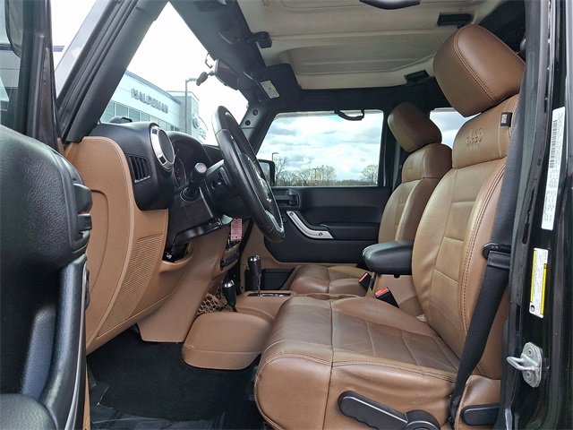 Used 2012 Jeep Wrangler Unlimited Sahara w/ Dual Top Group image 14