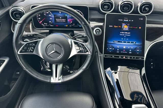 Used 2024 Mercedes-Benz GLC 300 image 16