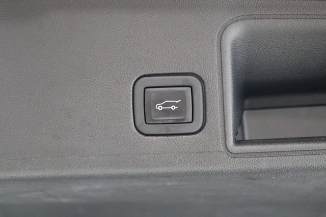 Used 2023 GMC Terrain SLE w/ Driver Convenience Package FWD image 34
