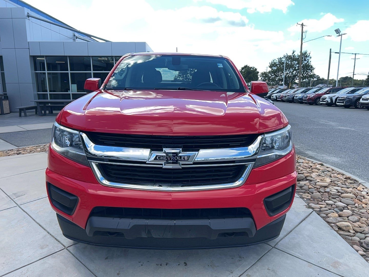 Used 2019 Chevrolet Colorado LT AWD/4WD image 2