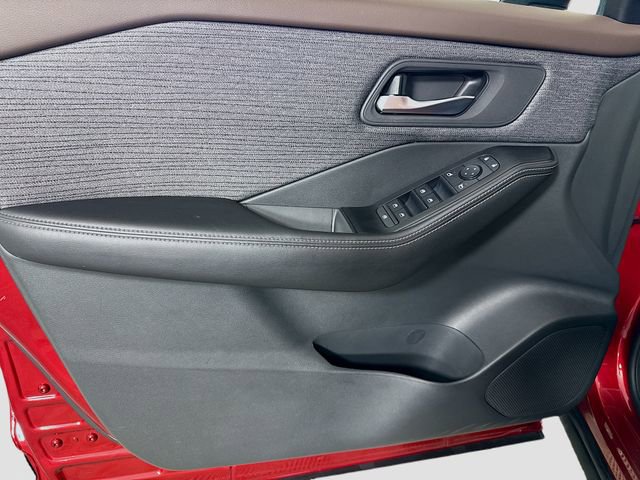 Used 2021 Nissan Rogue SV image 12