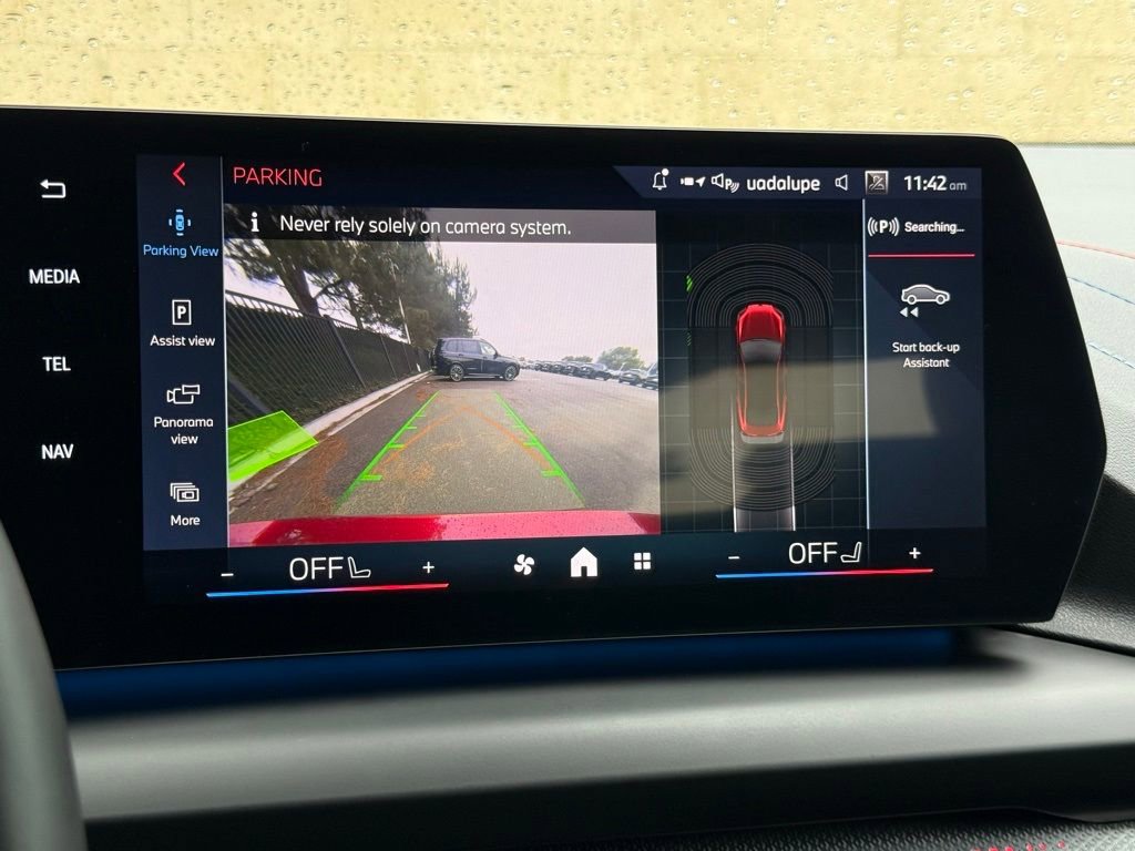 Used 2025 BMW M235i xDrive w/ Premium Package image 27