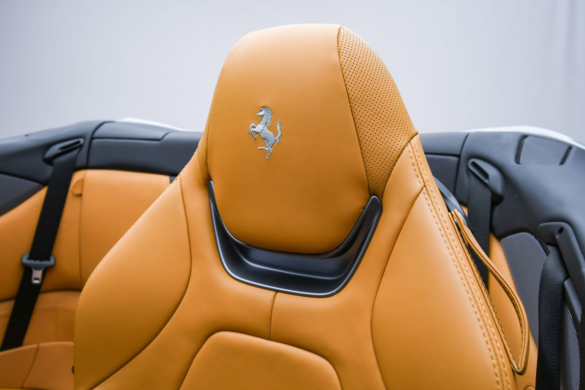 Used 2019 Ferrari Portofino image 59