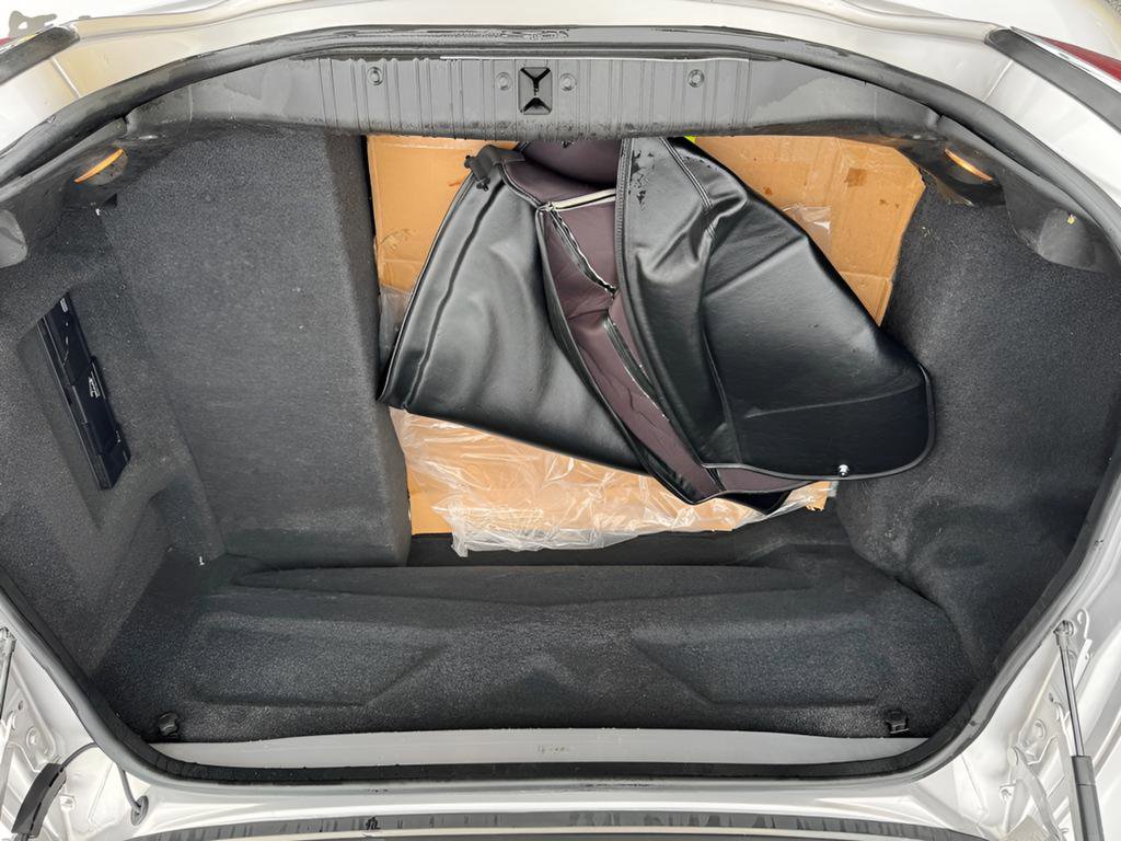 Used 2002 Jaguar XK8 Convertible image 36